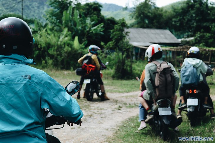 Cô nàng 9x dám bước ra khỏi vùng an toàn: 'Quăng quật' Honda Lead trên đường đèo， lên ngọn đồi hiu quạnh toàn tiếng quạ kêu- Ảnh 14.